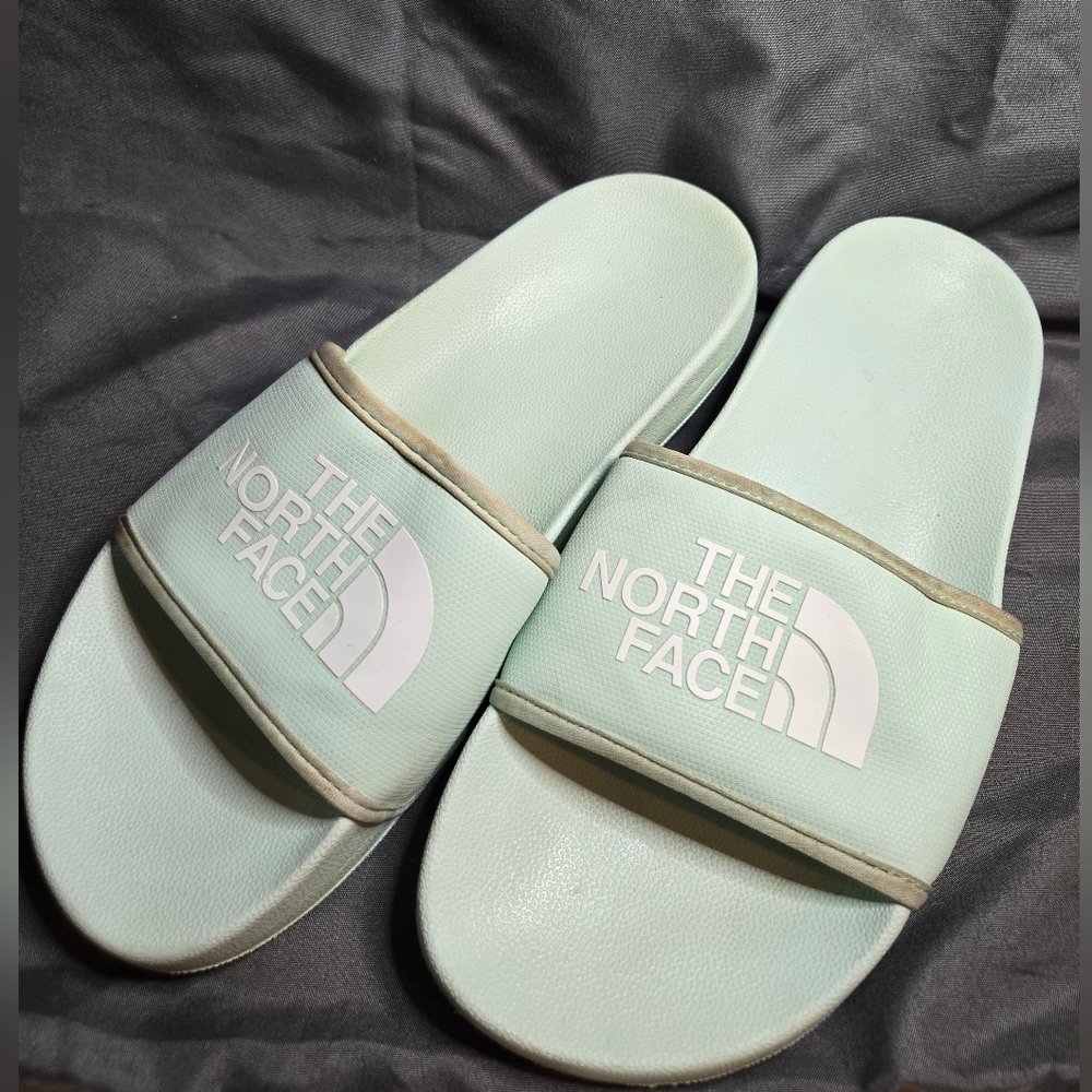 The North Face Aqua Color Slides White Logo SIZE 7 Women